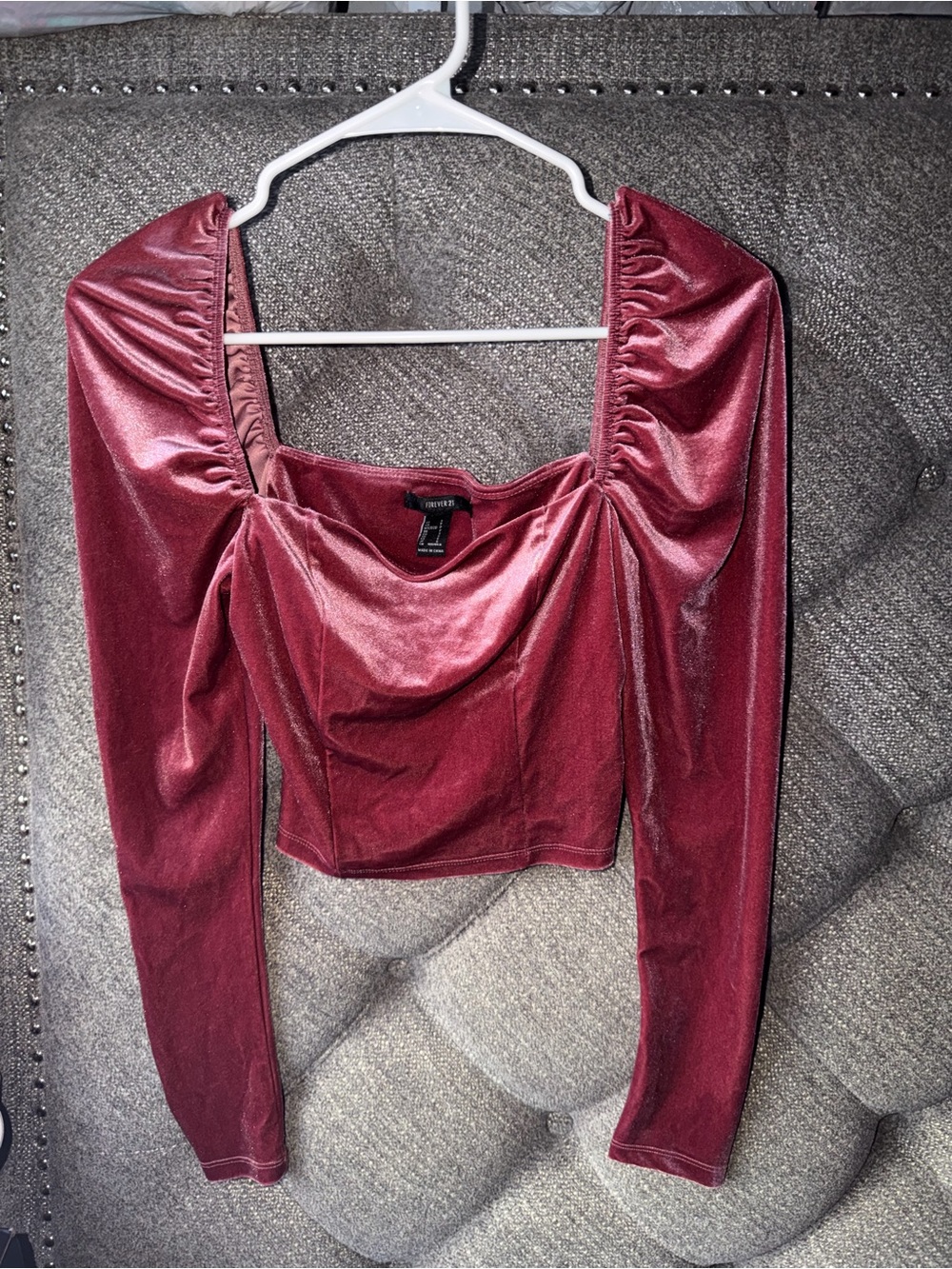 Velvet Long-Sleeve Crop Top in Pink